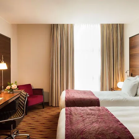 Отель Western Premier Bhr Treviso 4*