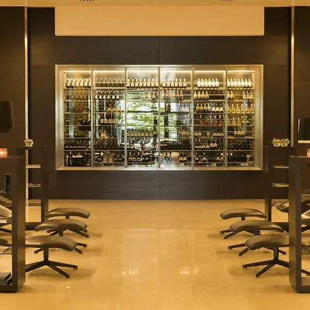 Отель Western Premier Bhr Treviso 4*